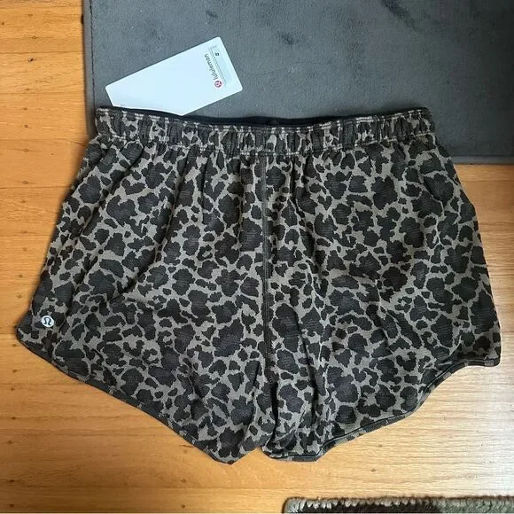 NWT 4 Swiftly Mid-Rise Running Workout Short 3" - Lululemon - Picture 9 of 11